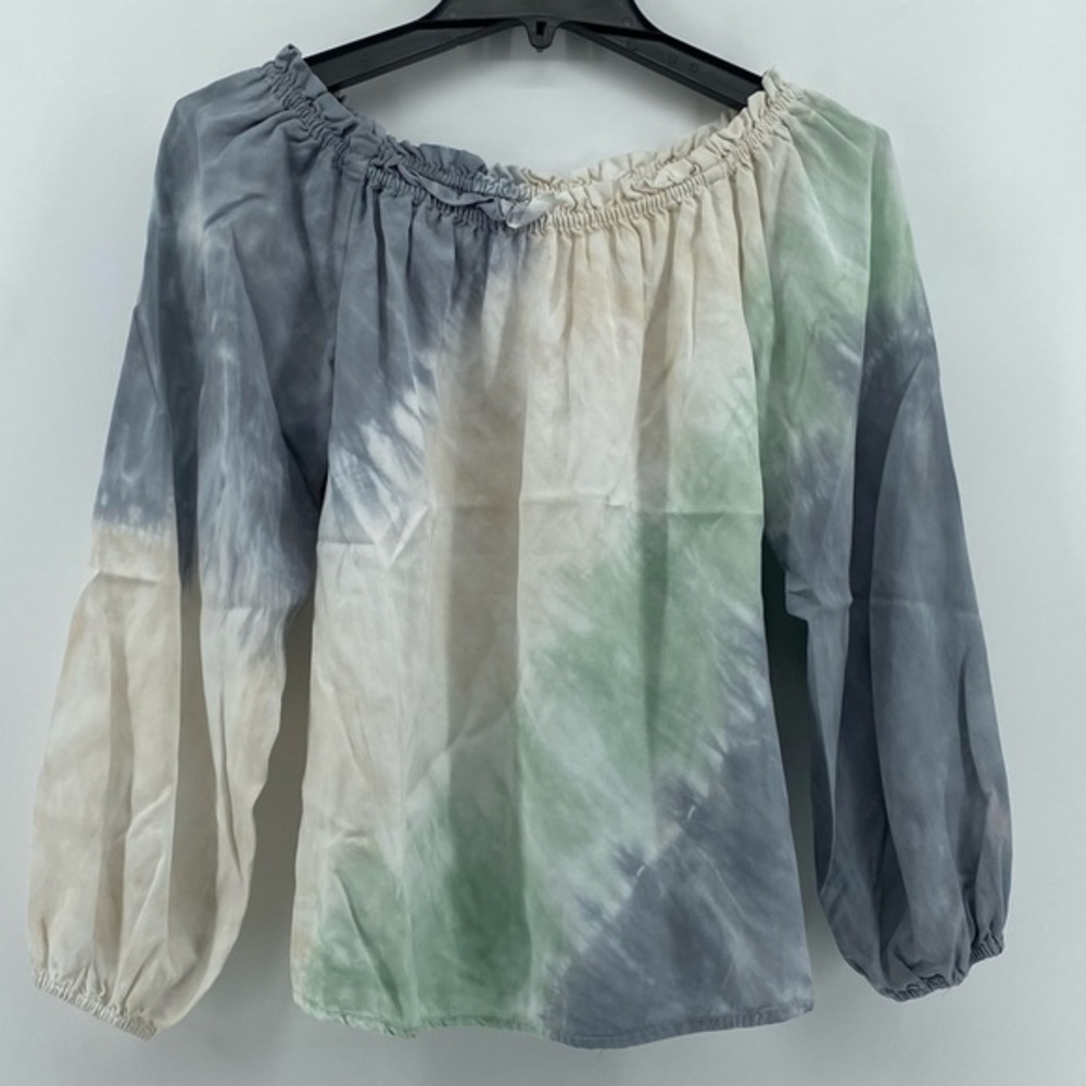🌺‎ 3/$25 🌺 | Red Haute | Women’s ‘Tie-Dye’ Design Blouse